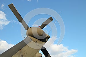 Tail boom and rotor with rear propeller blades