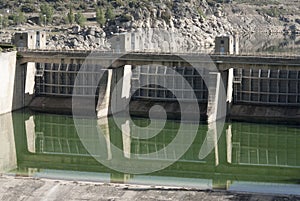 Taintor door dam detaill. Esla river dam Zamora Spain