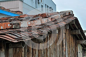 Less and less Taiwan tile, record the blue wisps of the road years!