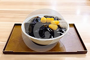 Taiwanese dessert made from grass jelly