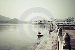 Taj Lake Palace on lake Pichola in Udaipur, Rajasthan, India.