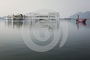 Taj Lake Palace on lake Pichola in Udaipur, Rajasthan, India.