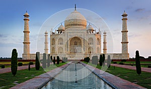 Taj Mahal, Agra, India photo