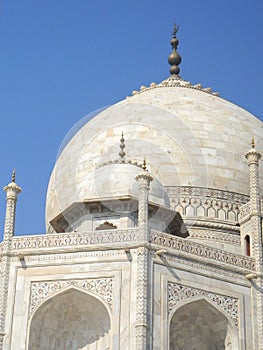 Taj mahal mausoleum details