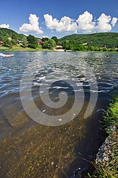 Jezero Tajch Nová Baňa v létě