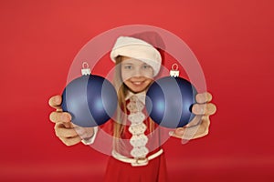 Take it. Create unique decorations. Christmas ball decor. Christmas decorating ideas for kids room. Happy child red