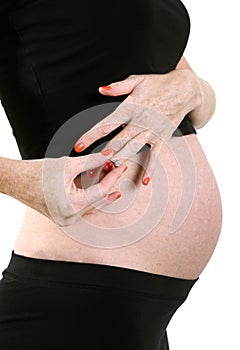 Taking off wedding ring while pregnant