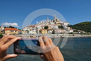Taking picture of Cervo