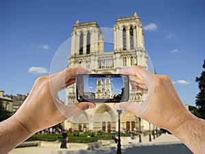 Taking a picture of Notre Dame