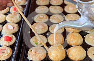 Takoyaki making