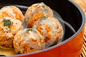 Takoyaki : Meat balls