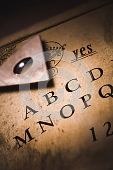 Talking board and planchette