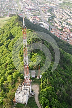 Tall lattice telecommunication tower