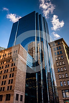 Tall, modern skyscraper in Boston, Massachusetts.