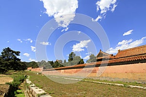 The tall wall in the Eastern Royal Tombs of the Qing Dynasty, ch