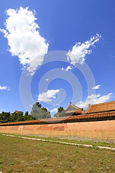 The tall wall in the Eastern Royal Tombs of the Qing Dynasty, ch