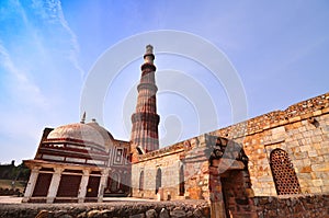 El más alto ladrillo la Torre en sobre el 