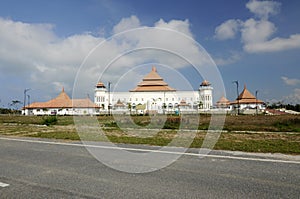 Taman Ilmu Mosque, the largest mosque in Terengganu and can accommodate 10000 worshipers in main prayer hall during prayer time.