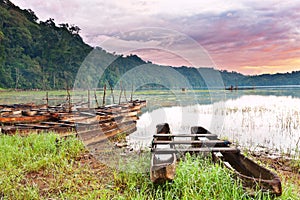 Tamblingan lake photo