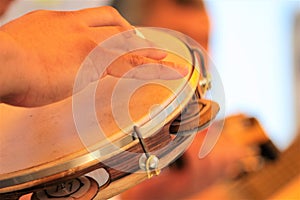 Tambourine ritimo striking photo