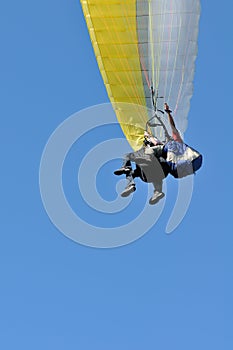 Tandem paragliders