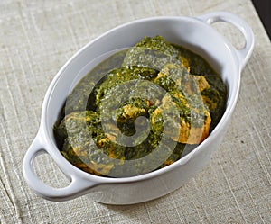 Tandoori chicken with spinach palak style photo