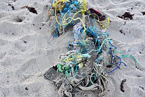 Tangled Mess of Nets and Ropes in a Mess