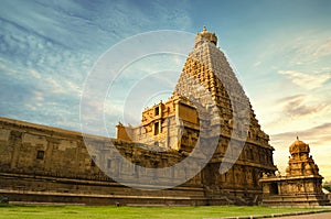 Tanjore Big Temple Brihadeshwara Temple in Tamil Nadu, Oldest and Tallest temple in India