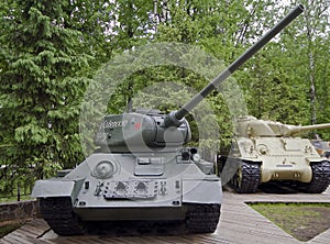Tank T-34 (1)