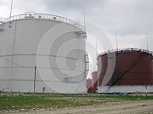 Tank the vertical steel. Capacities for storage of oil products