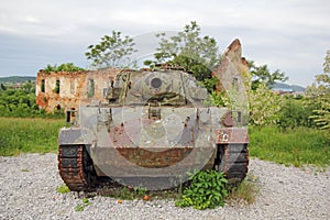 Tank1