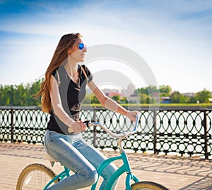 Tanya. bicycle city