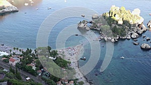 Taormina - Panoramica dell\'Isola Bella dal Belvedere Pirandello al tramonto