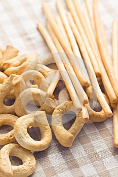 Tarallini bread and grissini sticks