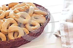 Tarallini bread sticks