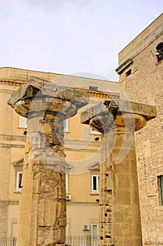 Taranto columns photo