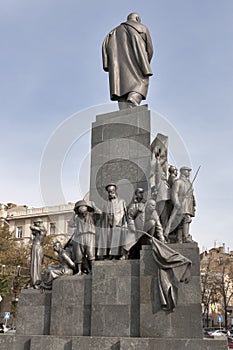 Taras Shevchenko monument in Kharkov photo