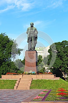 Taras Shevchenko monument, Kyiv, Ukraine photo