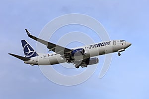 Tarom 737-800