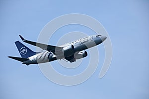 TAROM Boeing 737-700 YR-BGF, Sky team