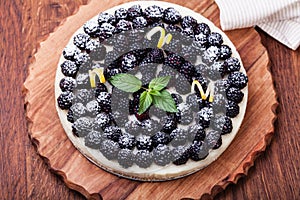 Tart with blackberry