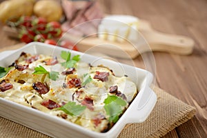 Tartiflette with streaky bacon, potatoes and cheese