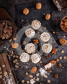 Tartlets filled with walnut cream