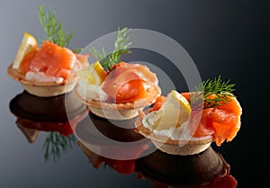 Tartlets with salmon