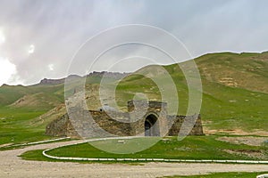 Tash Rabat Caravanserai 01