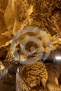 Taskuyu cave is located in Taskuyu Village, approximately 10 km northwest of Tarsus district of Mersin province. Taskuyu Cave in photo