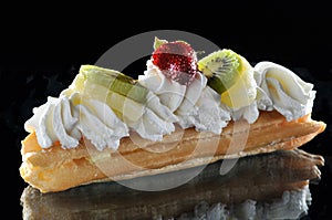 Tasty eclair