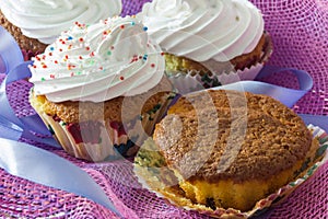 Tasty muffin cakes with and without protein cream