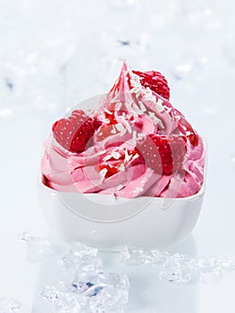 Tasty Strawberry Flavor Frozen Yogurt