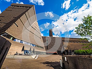 Tate Modern Tavatnik Building in London, hdr